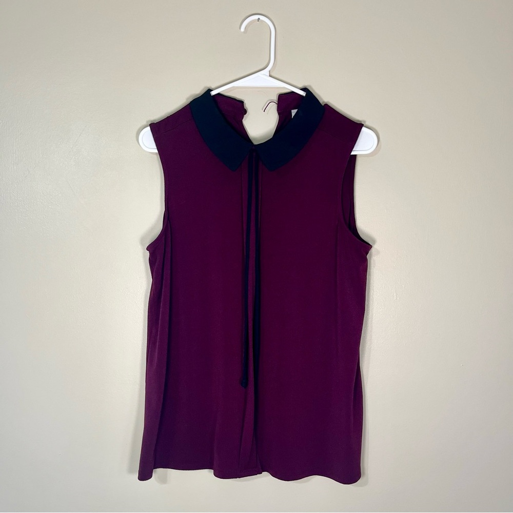 Women’s Size M Sleeveless Burgundy Blouse with Black Collar